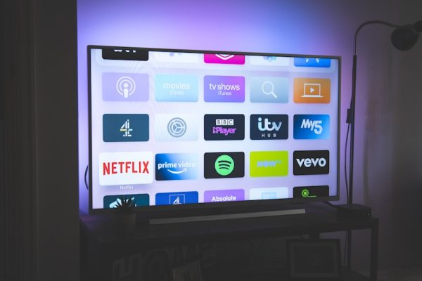 Samsung smart TV Google Cast entertainment