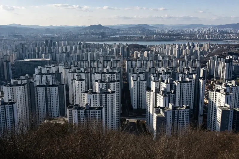 서울 대장 아파트도 하락…보유세·대출 규제 압박이 고가주택 시장에 남긴 변화