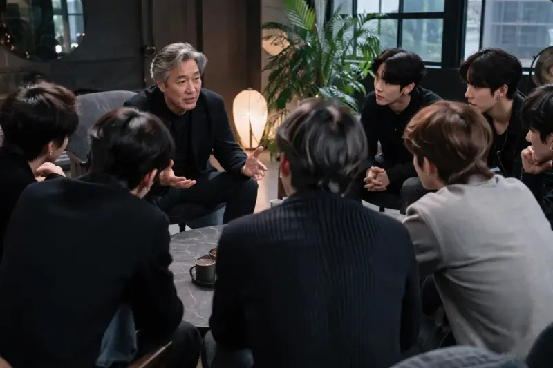 BTS 다큐 출연한 박찬욱 '대화가 제일 좋은 판단의 지름길'