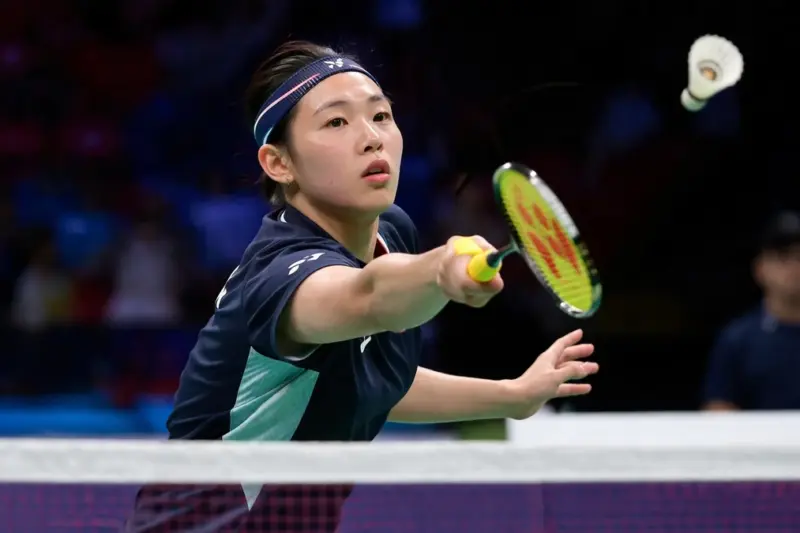 안세영, 아시아배드민턴선수권 8강행…30분 만에 완승