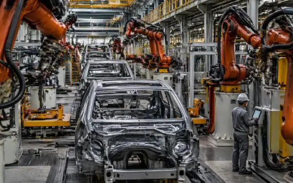 중국 자동차 산업, 판매 급감·비용 급증에 수익성 위기 직면