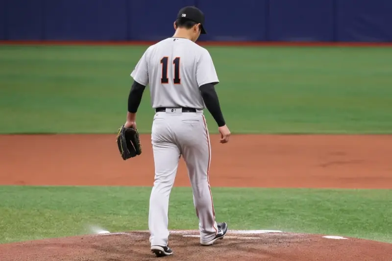 한화 엄상백, 팔꿈치 인대 재건술로 시즌 아웃…선발 구상 전면 재설계