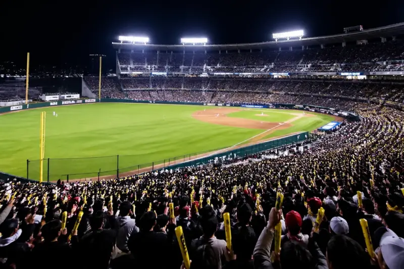 KBO리그 117경기 200만 관중 돌파, 역대 최소 기록의 의미