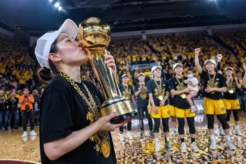 KB 허예은, 막내에서 챔프전 MVP로…4년 만의 우승 중심에 서다