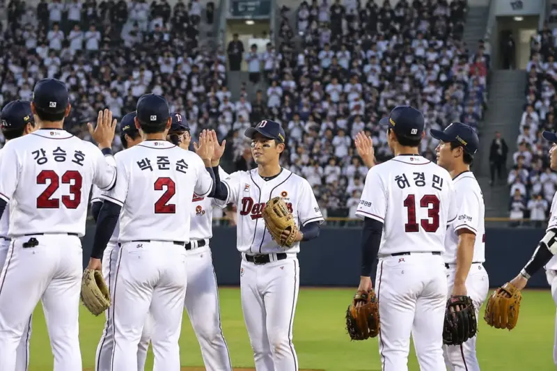 두산, KBO 역대 최장 14경기 연속 무실책…박준순과 함께 새 역사