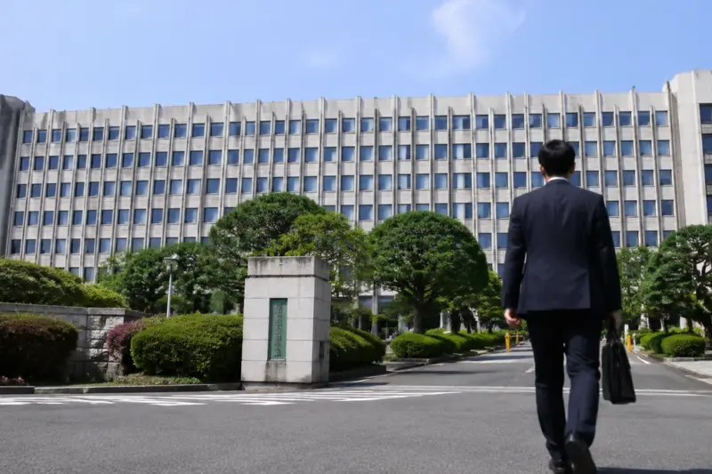 경남교육청, 악성 민원에 본청 중심 강경 대응 전환