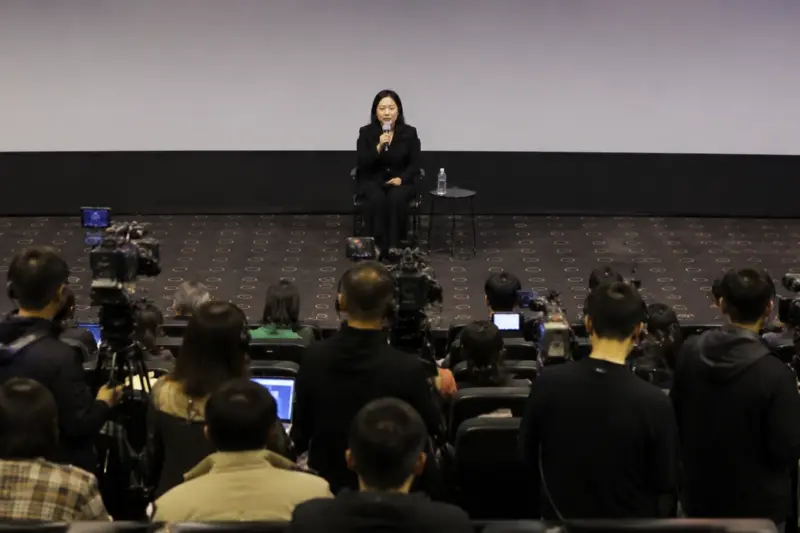 판타지로 변신한 라미란, ‘이상한 과자 가게 전천당’으로 여는 한국형 가족 판타지