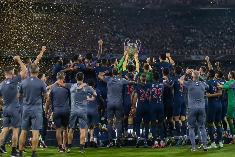 PSG, 아스널 꺾고 UCL 2연패…이강인은 벤치서 우승 함께했다