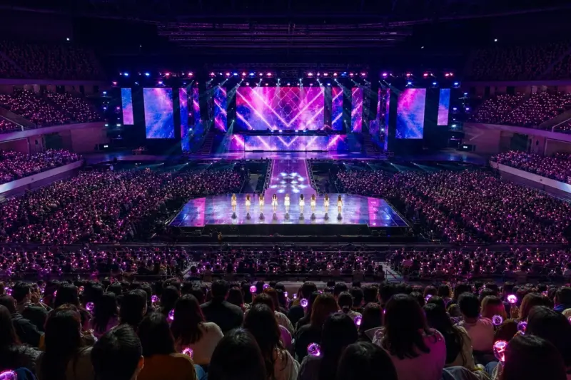 아이오아이, 9년 만의 재결합…10주년 콘서트로 다시 켠 팀의 시간