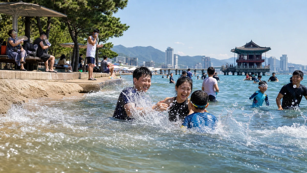 경주 감포 39.2도…포항 영일대해수욕장 피서객 물놀이