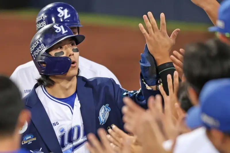 kt wiz, KIA전 연장 10회 8-5 역전승·우승 매직넘버 7