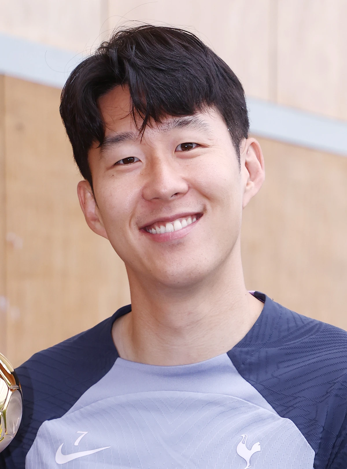 손흥민, 프리킥으로 A매치 59호 골…한국 남자 선수 통산 최다 득점
