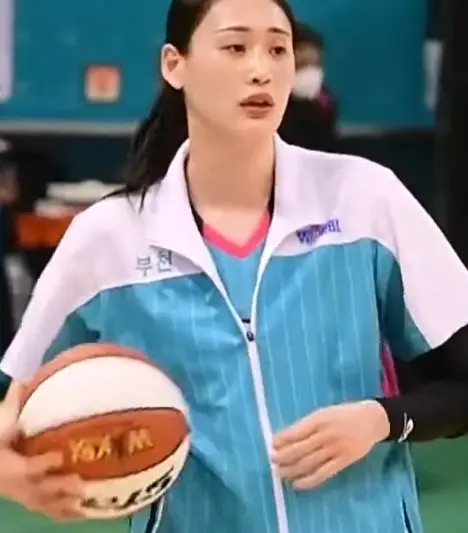 강이슬 23점·이명관 24점 합작, 우리은행 박신자컵 4강 진출