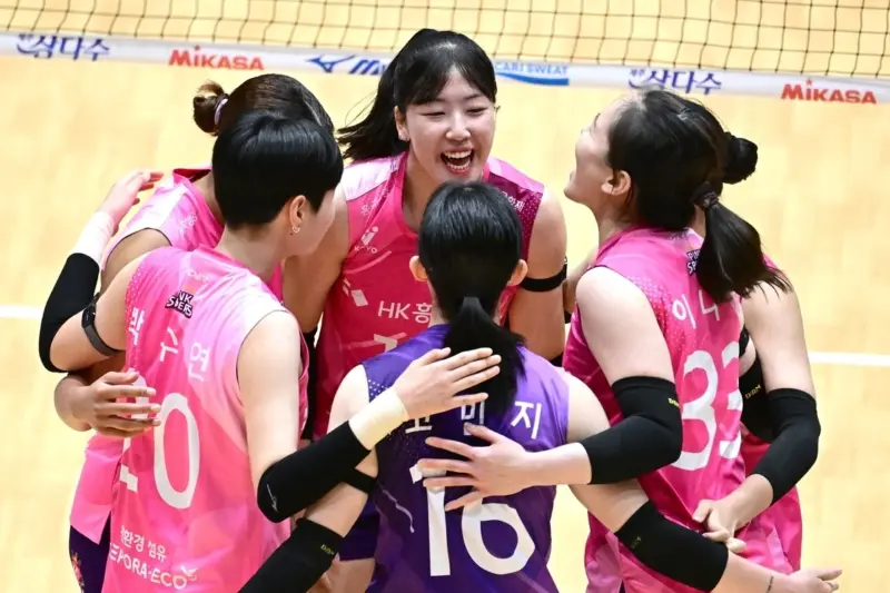 흥국생명, IBK기업은행에 3-2 신승…NH농협컵 여자부 준결승 진출